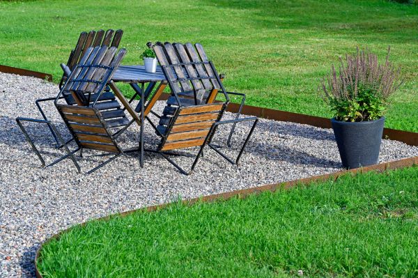 Metal Lawn Edging Installation in Sarasota