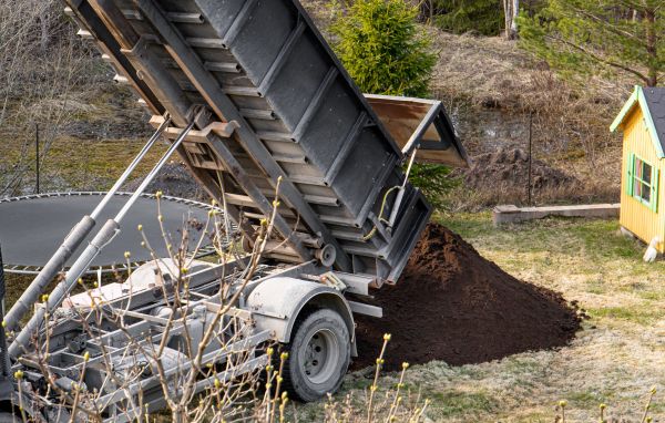Yard Soil Delivery in Sarasota